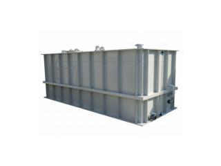 Odolná polypropylenová nádrž pro přepravu vody od Solid Plast